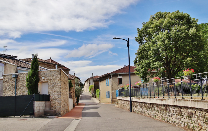 La Commune - Saint-Avit