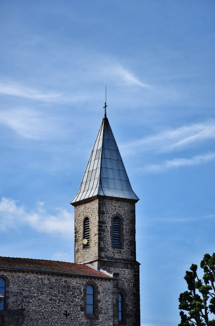 <-église Saint-Avit