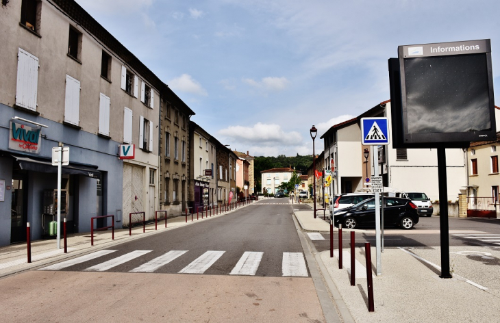 La Commune - Saint-Barthélemy-de-Vals