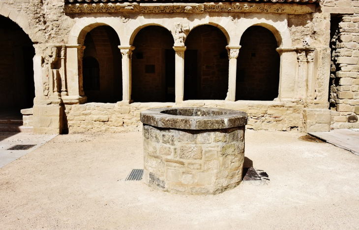 Cloître - Saint-Donat-sur-l'Herbasse