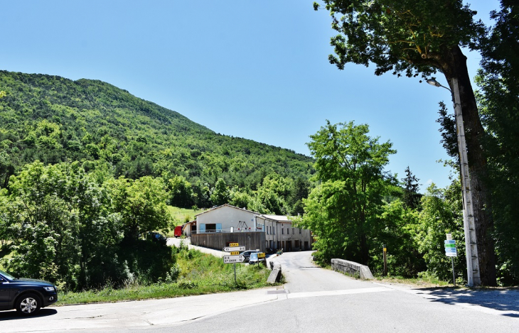 La Commune - Saint-Julien-en-Quint