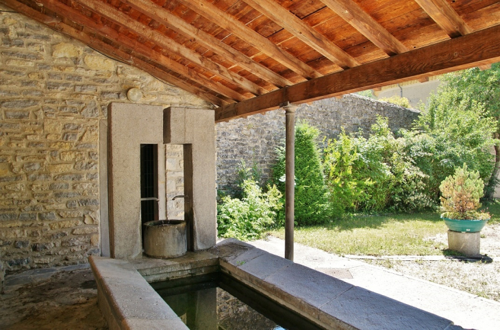 Le Lavoir - Saint-Julien-en-Quint