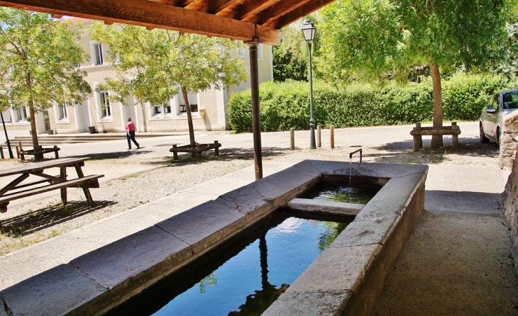 Le Lavoir - Saint-Julien-en-Quint