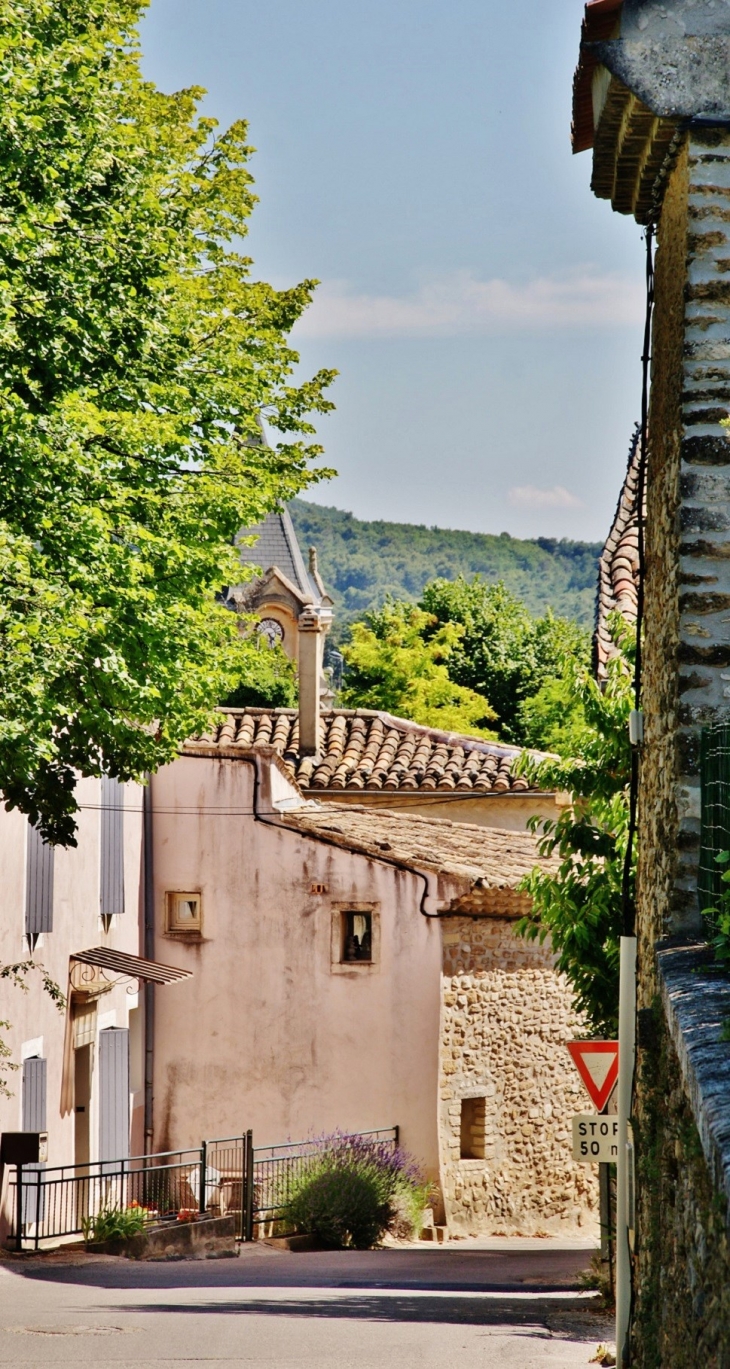 Le Village - Saint-Pantaléon-les-Vignes