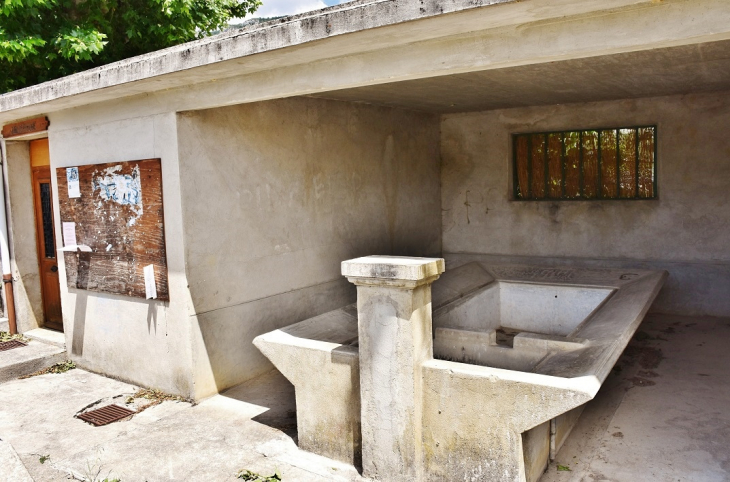 Le Lavoir - Saint-Roman