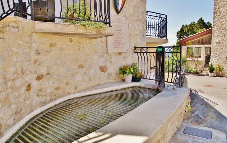 Fontaine - Saint-Sauveur-en-Diois