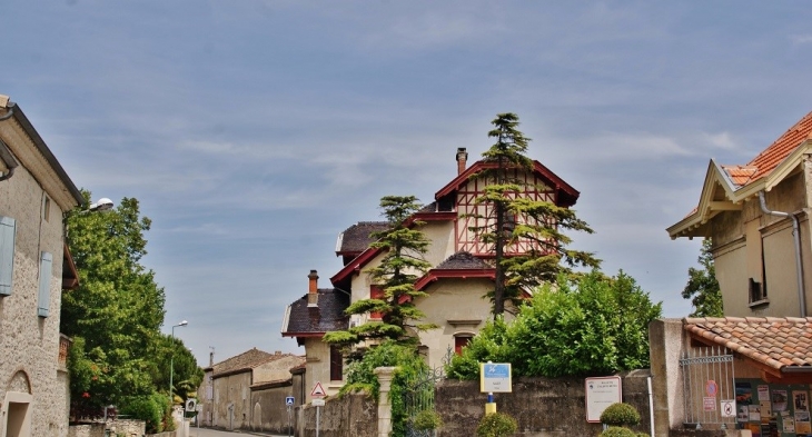 Le Village - Sauzet