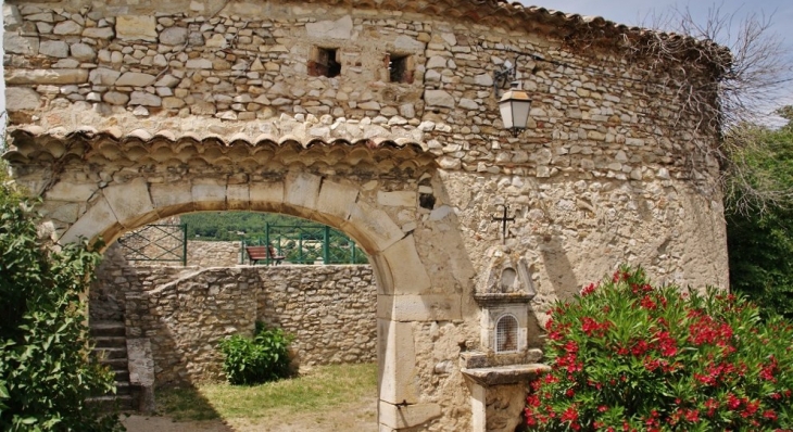 Le Château ( ruines ) - Sauzet