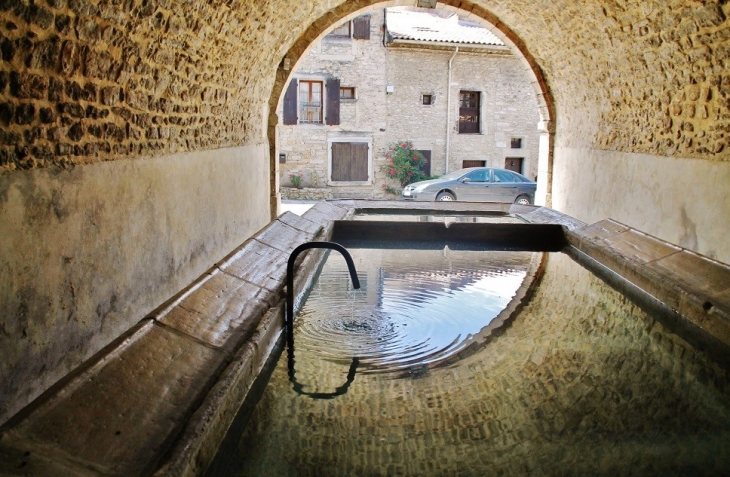 Le Lavoir - Taulignan