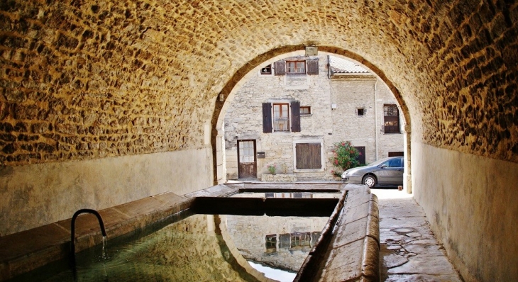 Le Lavoir - Taulignan