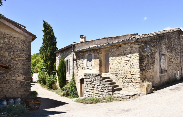 La Commune - Vachères-en-Quint