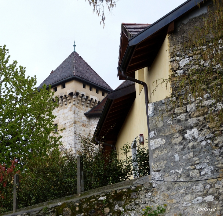 Annecy. La vieille ville. Le château. 