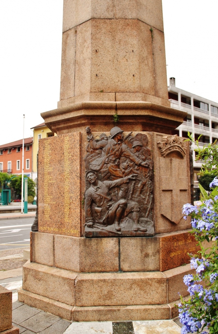 Monument-aux-Morts ( détail ) - Cluses