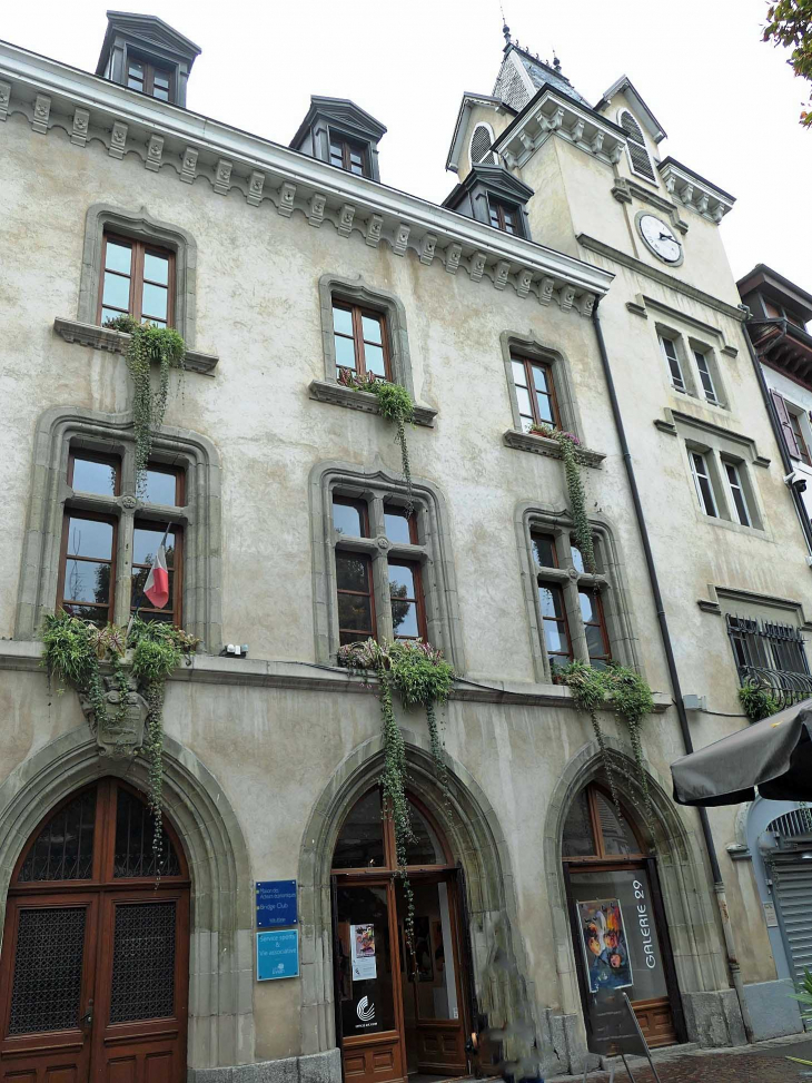 L'hôpital médiéval ancienne mairie - Évian-les-Bains