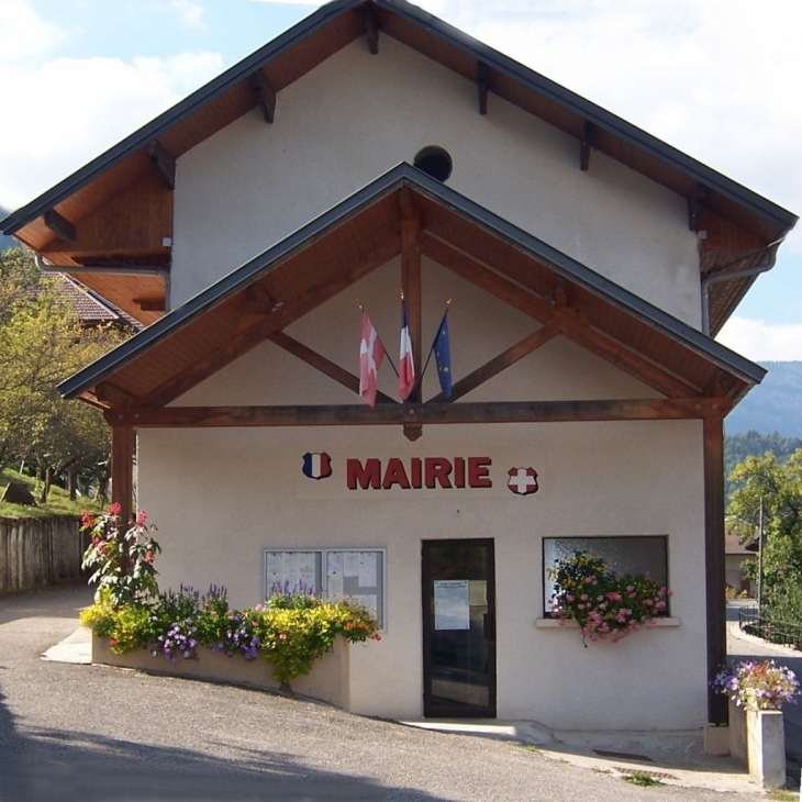 La mairie de Giez