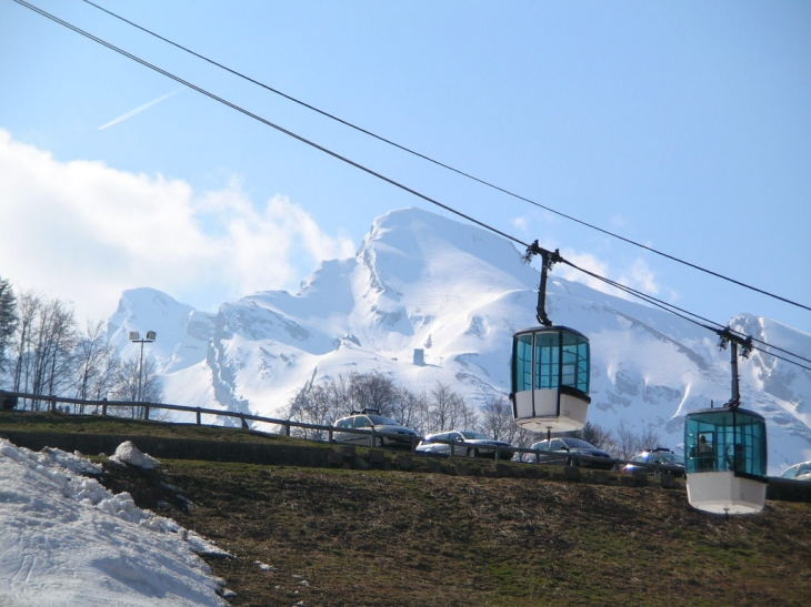 Télécabine de la patinoire - La Clusaz