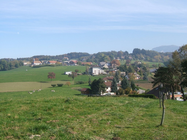 Vue du chef lieu - Les Ollières