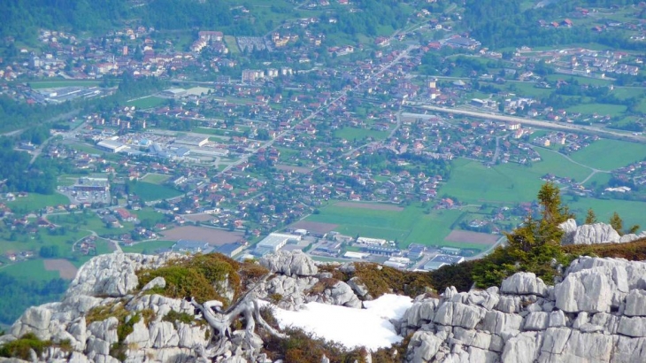 Marignier et la vallée de L'Arve depuis le petit Bargy