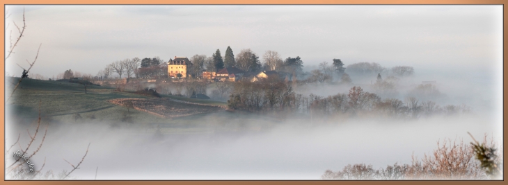 Le Château de Saint-Marcel de la commune de Marigny - Marigny-Saint-Marcel