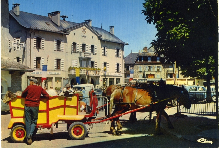 Les Traîneaux, place de l'église (carte postale de 1990) - Megève