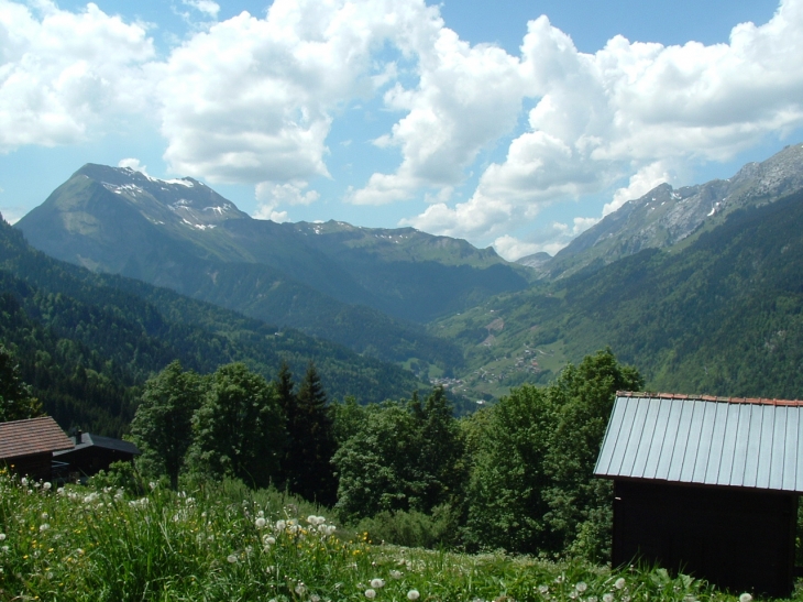 Vue sur le Reposoir - Nancy-sur-Cluses