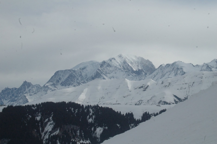 Le mont blanc vue depuis le cret du midi - Praz-sur-Arly