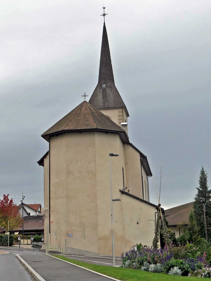 Derrière l'église - Publier