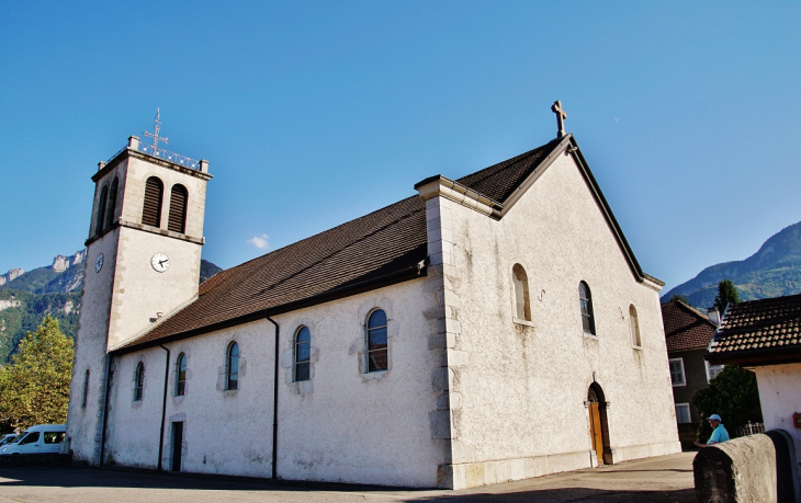 église St Pierre - Saint-Pierre-en-Faucigny