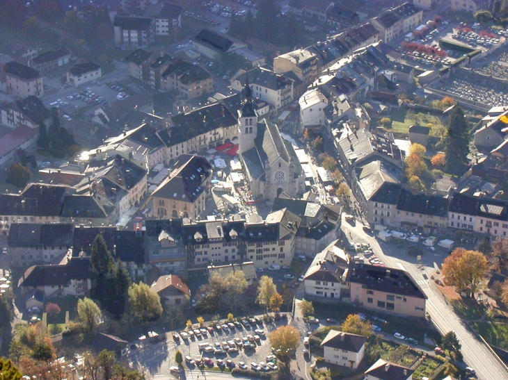 Vue du centre samedi matin - Thônes