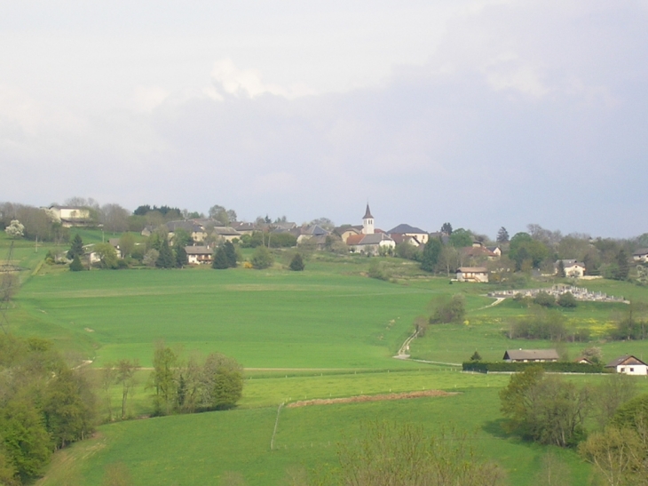 Chef-lieu de Thusy vu depuis La Côte de Mionnaz