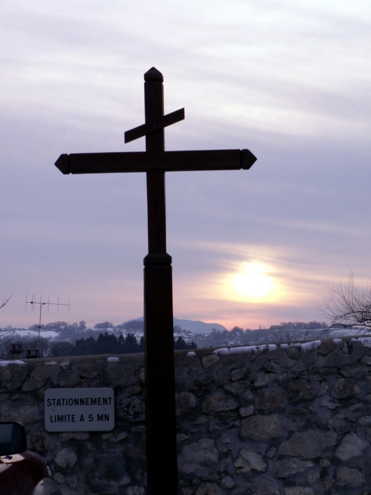 Coucher du soleil depuis le village de Viuz-La-Chiésaz