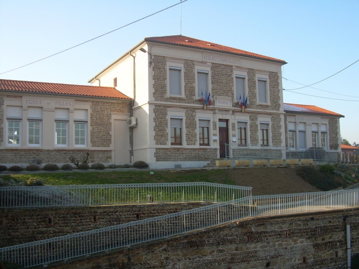 LA MAIRIE ,ECOLE.... - Auberives-sur-Varèze