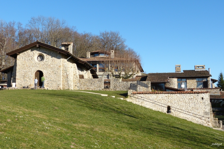 Beaucroissant. Parménie. Notre Dame des Croix.