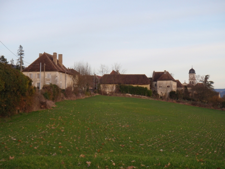 Entrée Ouest du village (depuis Saint Victor de Morestel) - Brangues