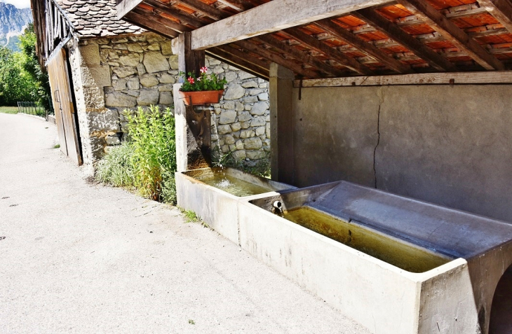 Fontaine et Lavoir - Chichilianne