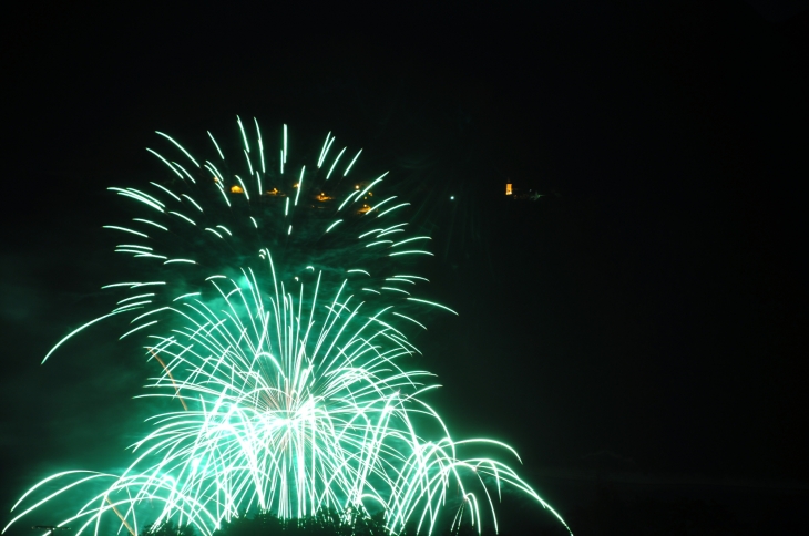 Feux d'artifice sur le Lac du Sautet - Corps