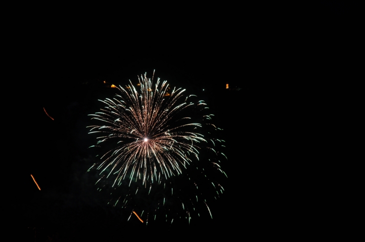 Feux d'artifice sur le Lac du Sautet - Corps