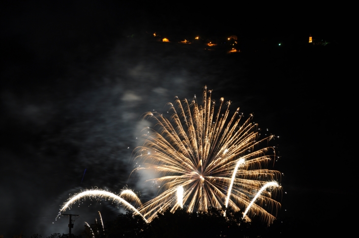 Feux d'artifice sur le Lac du Sautet - Corps