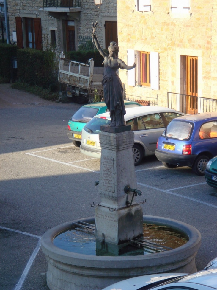 DSC01724 - Hières-sur-Amby