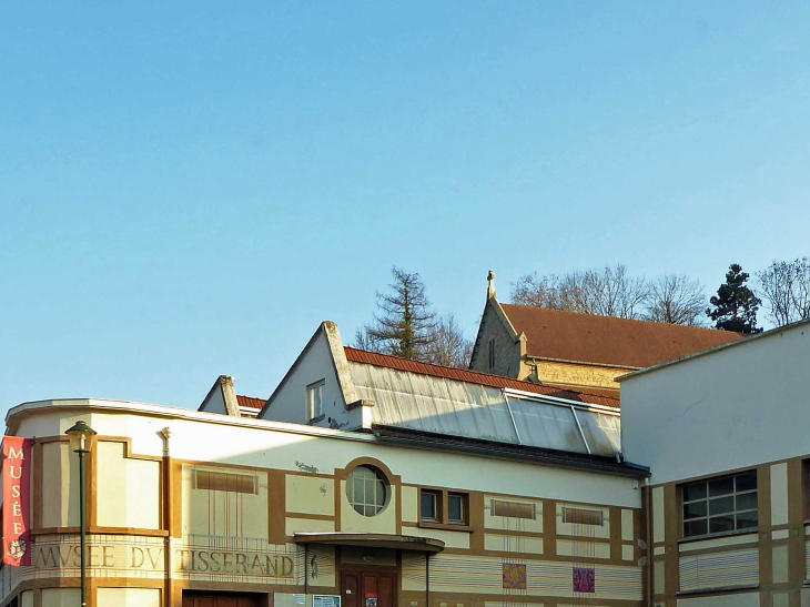 Le musée du Tisserand dans l'ancienne usine - La Bâtie-Montgascon