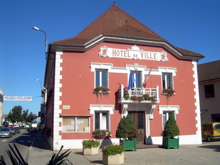 Hotel de Ville - Les Abrets
