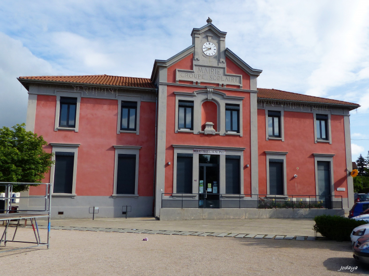 Bibliothèque municipale - Luzinay