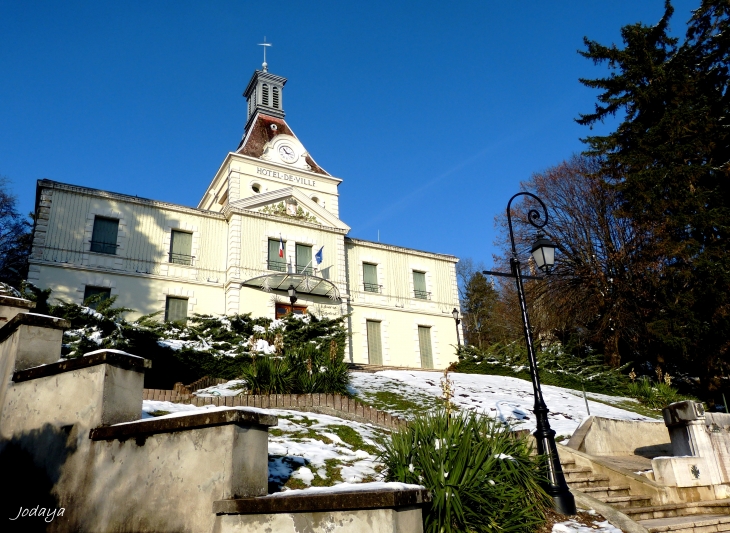 Saint-Jean-de-Bournay. La-mairie.