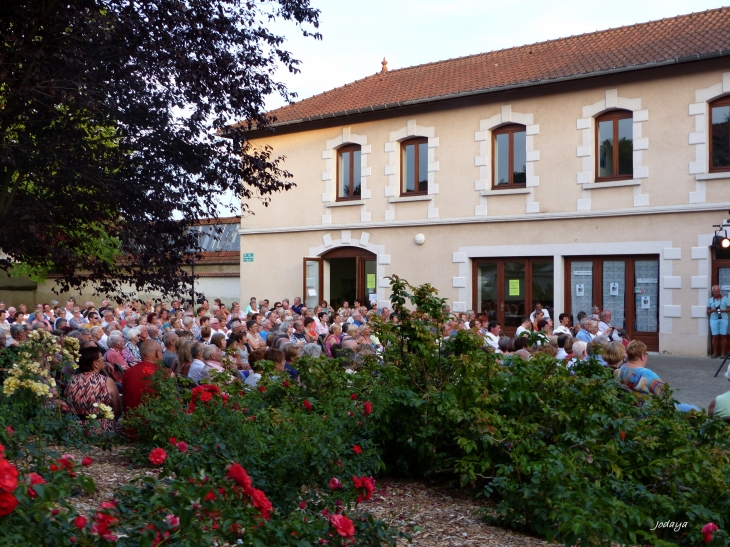 Saint Jean de Bournay. Les vendredis de l'été. 17/07/2015 Troïka. - Saint-Jean-de-Bournay