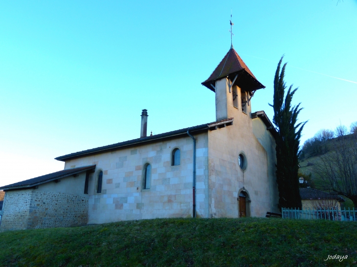 Saint-Paul-d'Izeaux. L'église.