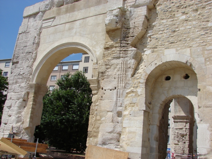 Jardin archéologique, vestiges gallo-romains - Vienne