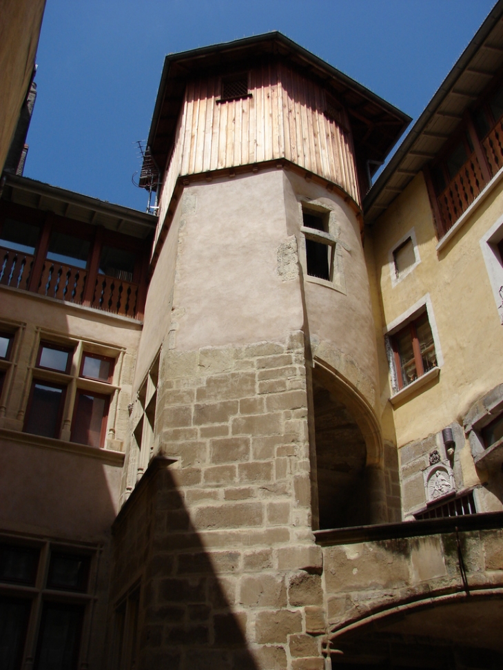 Cour intérieure de l'hôtel Chevrier-Pérouse - Vienne