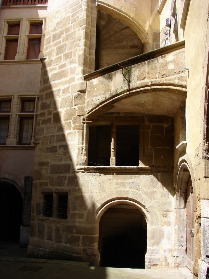 Cour intérieure de l'hôtel Chevrier-Pérouse - Vienne