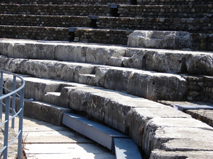 Vestiges des gradins du Théâtre Romain (Tels qu'ils étaient à l'origine) - Vienne