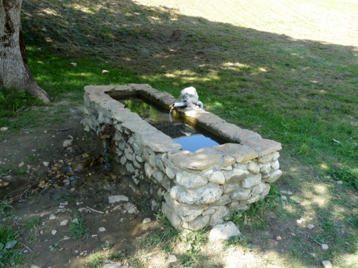 Une fontaine aux Glovettes - Villard-de-Lans